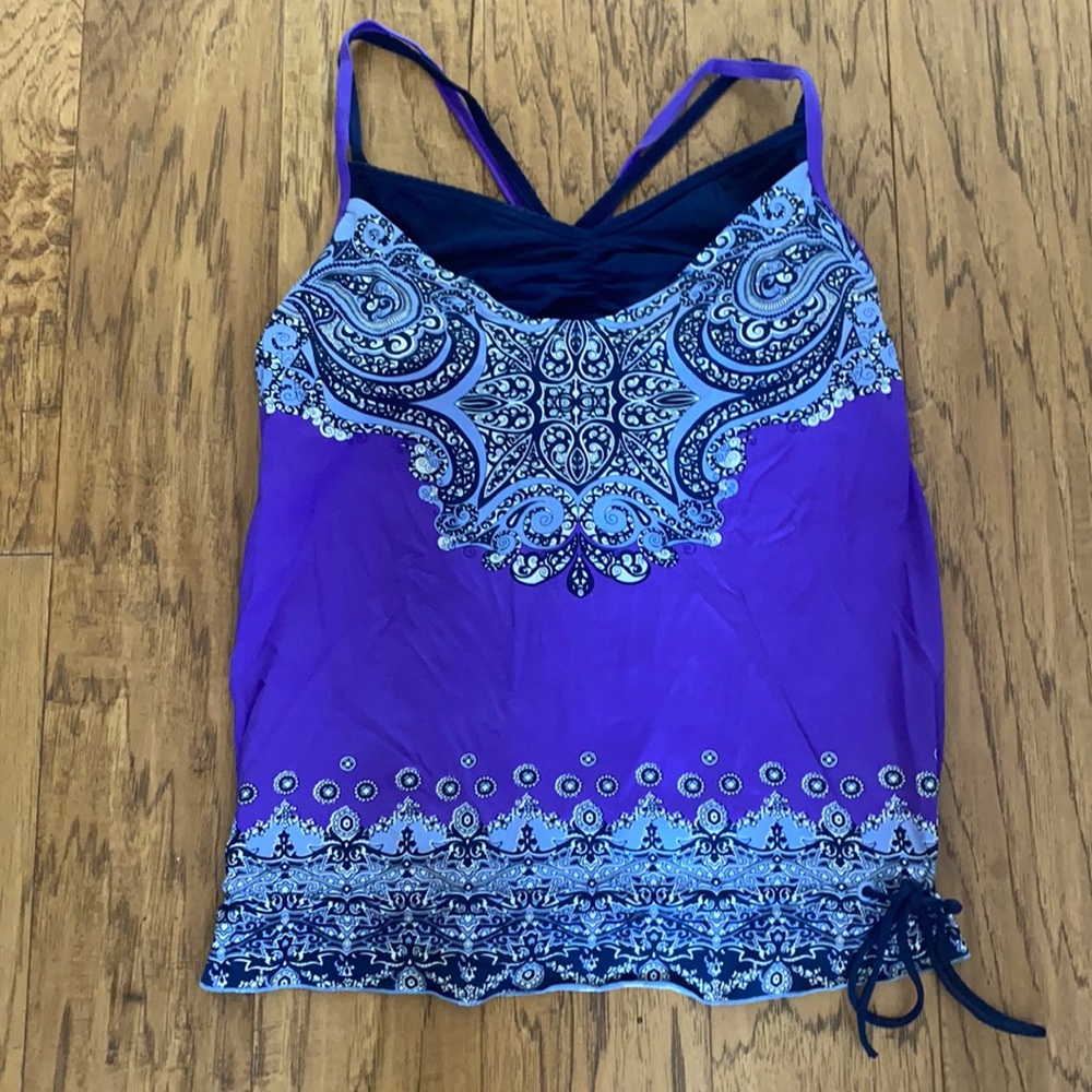 Athleta EUC size medium tankini top only